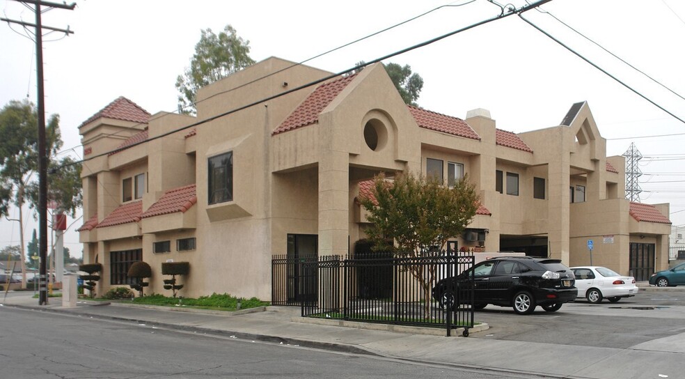 8232 Garvey Ave, Rosemead, CA for rent - Building Photo - Image 1 of 2