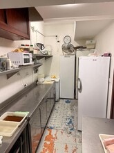 Retail in Madrid, Madrid to rent Interior Photo- Image 2 of 7