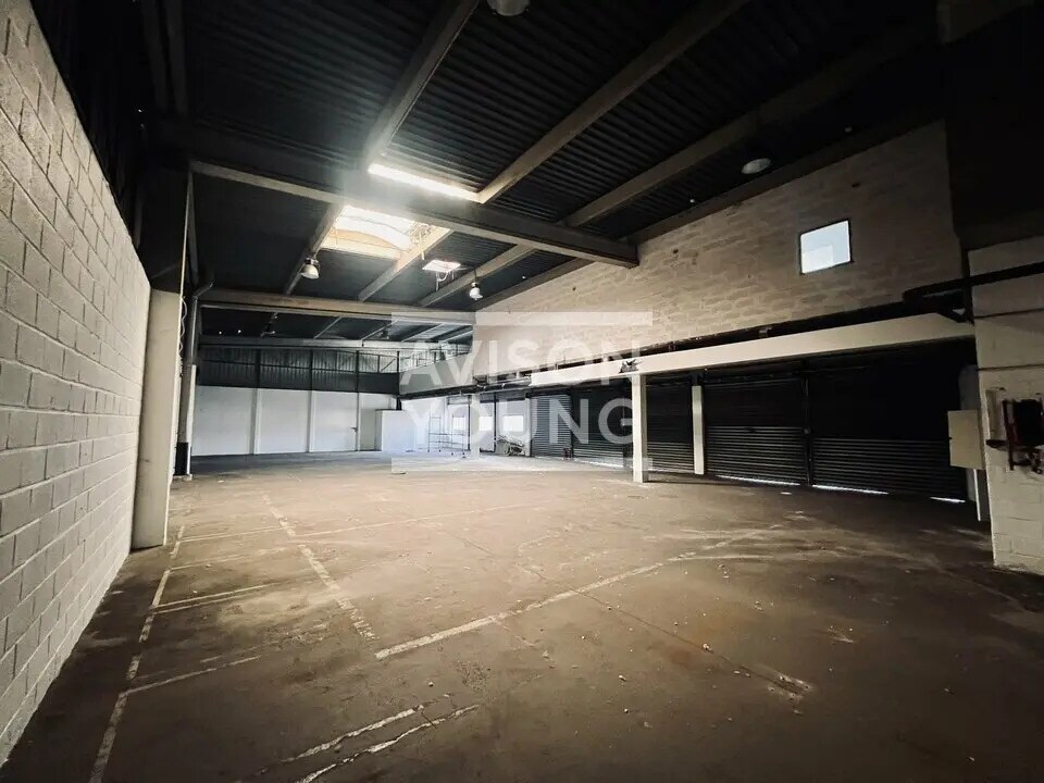 Light Industrial in Aulnay-sous-Bois to rent Building Photo- Image 1 of 14