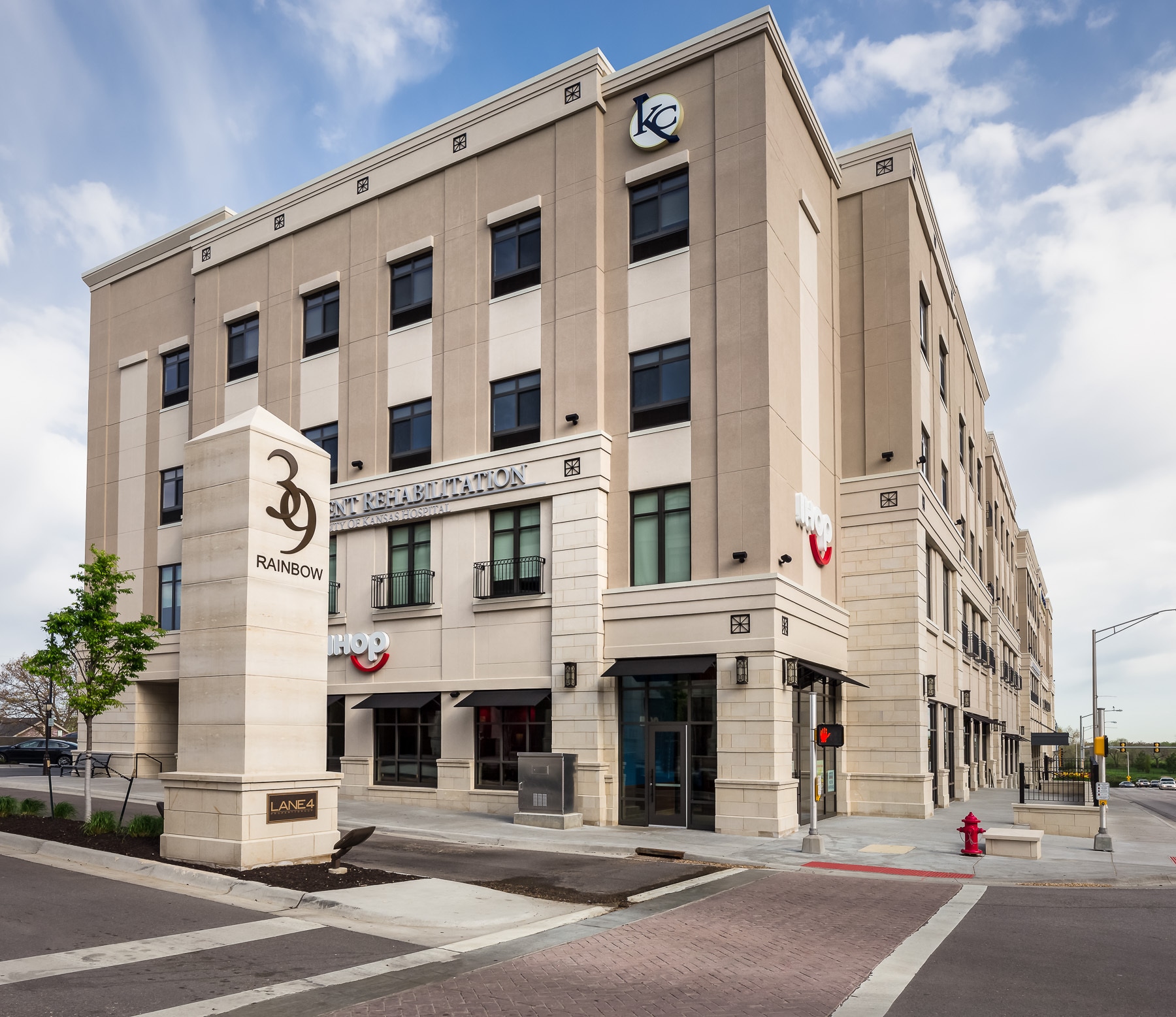 3900-3928 Rainbow Blvd, Kansas City, KS to rent Primary Photo- Image 1 of 8