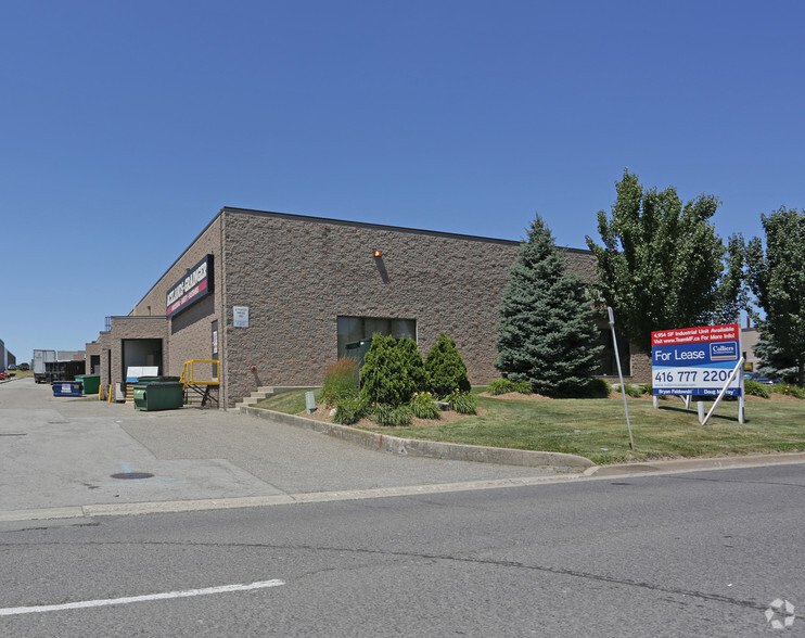 120 Nebo Rd, Hamilton, ON for rent - Primary Photo - Image 1 of 4