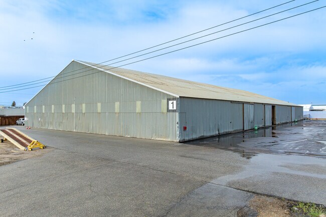 More details for 1900 E Brundage Ln, Bakersfield, CA - Industrial to Rent