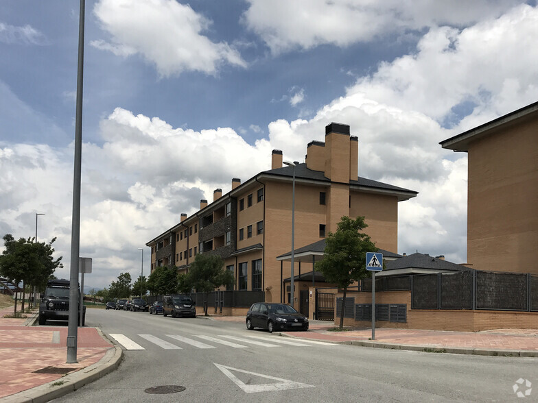 Calle de Estación de Atocha, 16, Colmenar Viejo, Madrid for sale - Primary Photo - Image 1 of 4