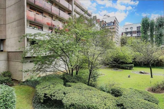 Vente Local d'activités 897 m² - Photo 1