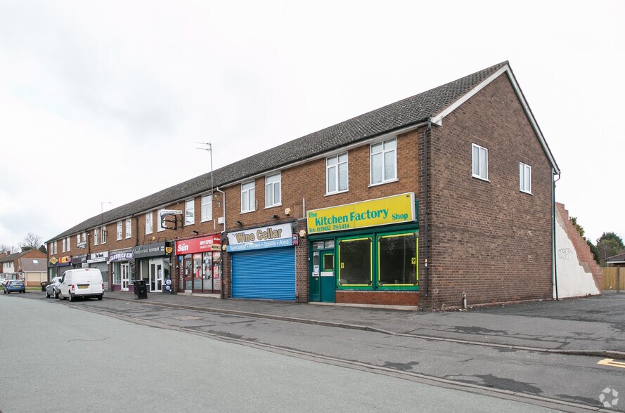 762 Stafford Rd, Wolverhampton for rent - Primary Photo - Image 1 of 3