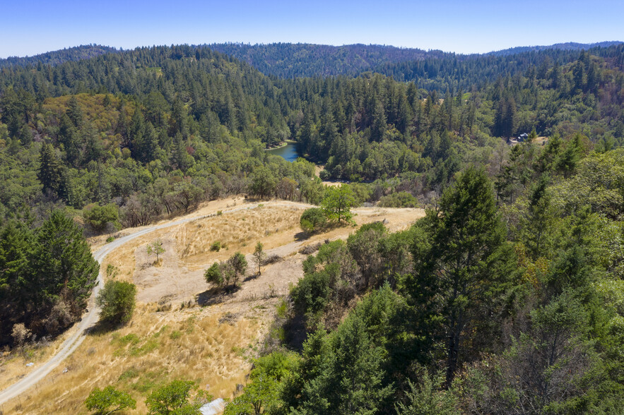 2660 Wallace Creek, Healdsburg, CA for sale - Primary Photo - Image 1 of 1