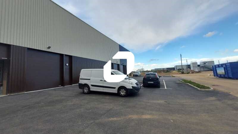 Light Industrial in Buchelay for sale Building Photo- Image 1 of 10