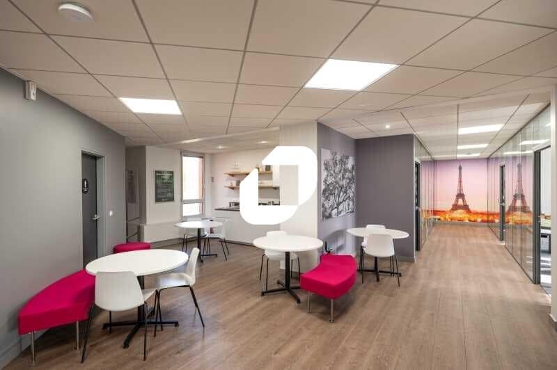 13-15 Rue Jeanne Braconnier, Meudon to rent - Interior Photo - Image 2 of 25