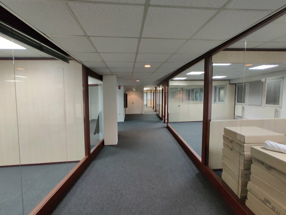 Office in Massy to rent Interior Photo- Image 1 of 7