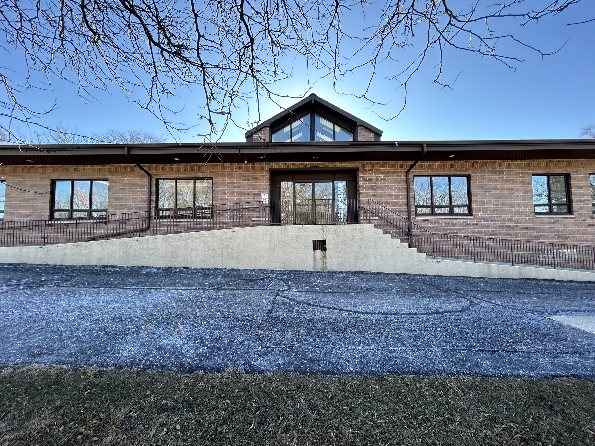 4949 Euclid Ave, Palatine, IL to rent Building Photo- Image 1 of 26