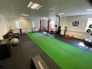 Parkway, Dorchester to rent Interior Photo- Image 2 of 4