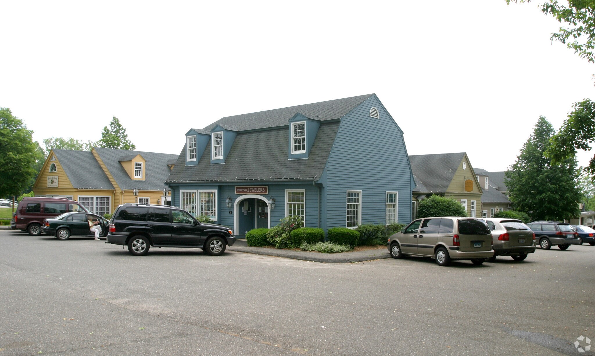 17 Commons Dr, Litchfield, CT to rent Building Photo- Image 1 of 5