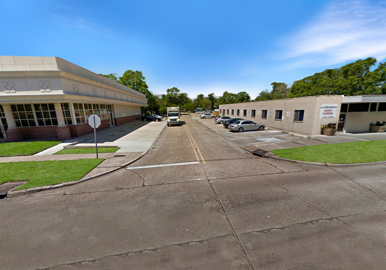 1100 Enterprise Blvd, Lake Charles 70601 Retail for Sale UK