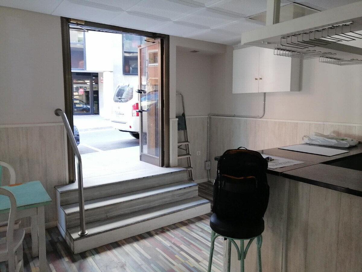 Esplugues de Llobregat, BAR 08950 - Unit - -  - Interior Photo - Image 1 of 5