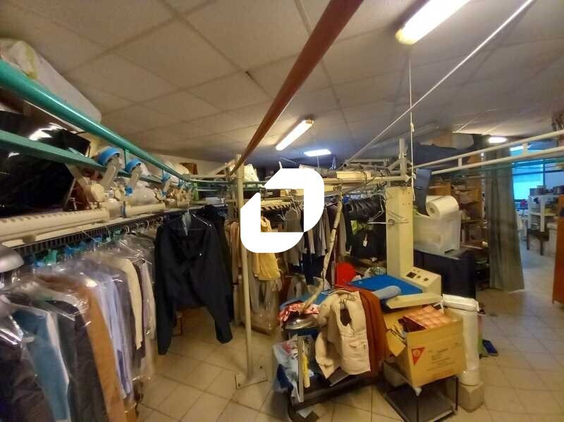 Office in Montrouge to rent Interior Photo- Image 1 of 7