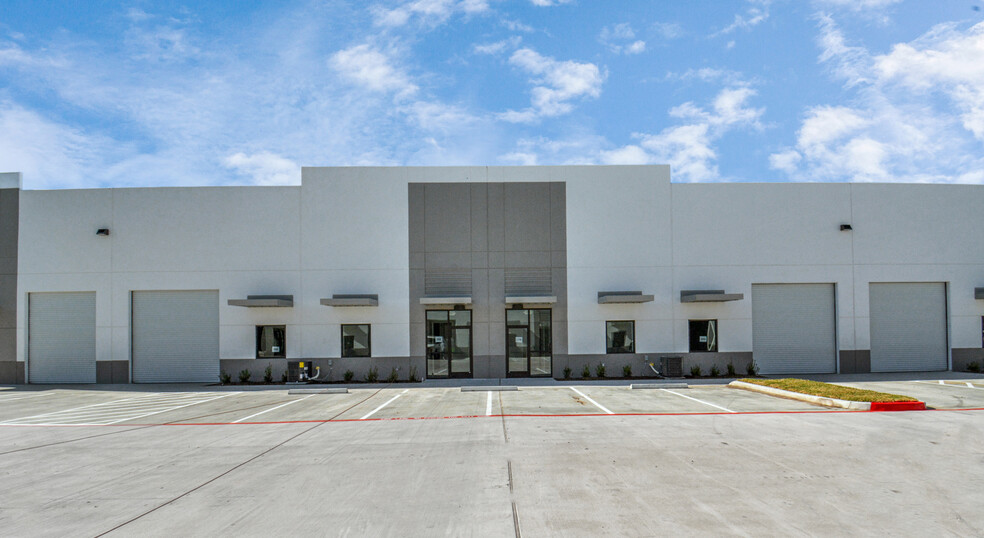 12425 W Airport Blvd, Sugar Land, TX for sale - Building Photo - Image 1 of 1