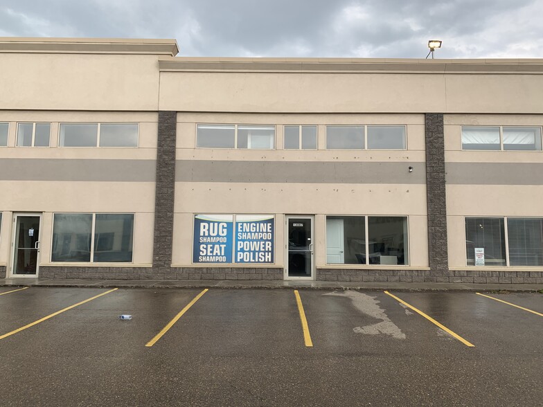 13003-13093 156th St, Edmonton, AB for rent - Building Photo - Image 2 of 9