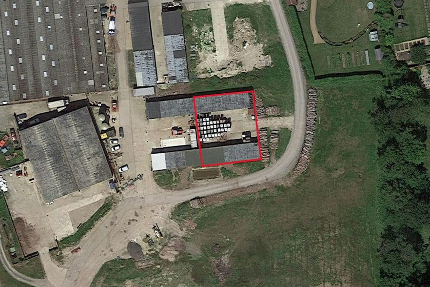 Honey Ln, Liss to rent - Building Photo - Image 2 of 5