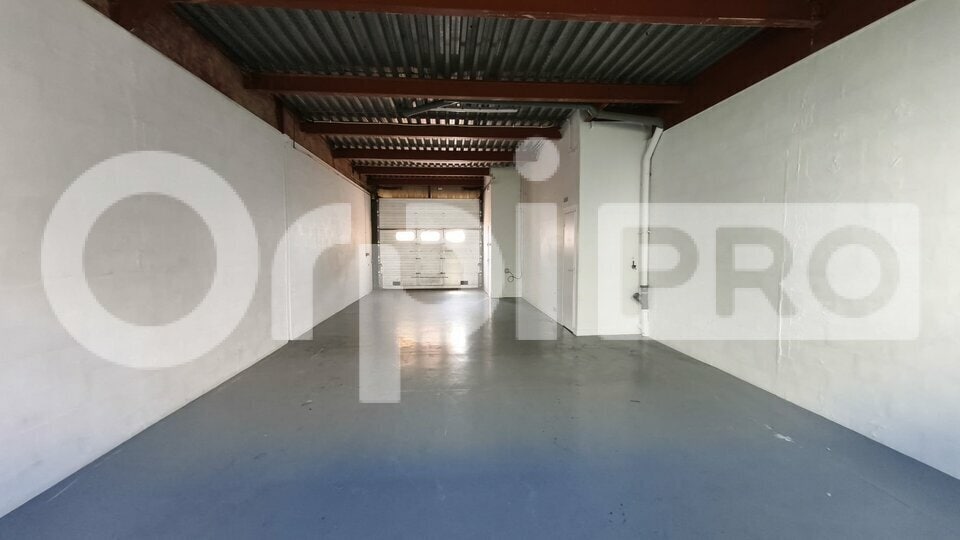 Light Industrial in Lisses to rent Interior Photo- Image 1 of 7