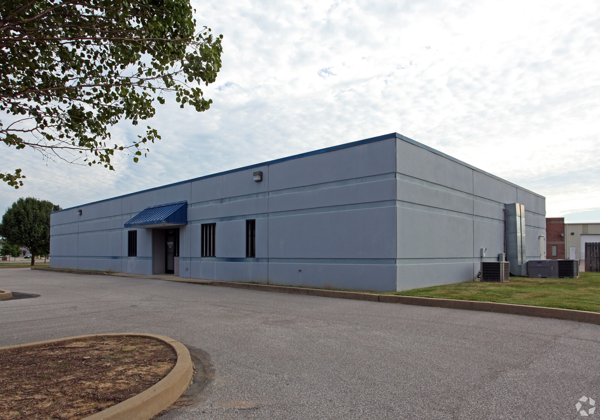 2020 Fletcher Creek Dr, Memphis 38133