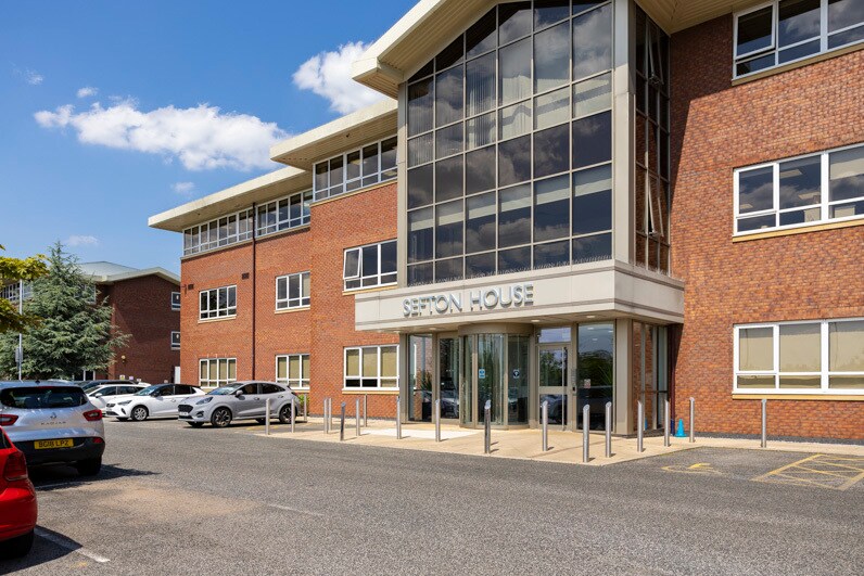 Northgate Clos, Bolton to rent Building Photo- Image 1 of 7