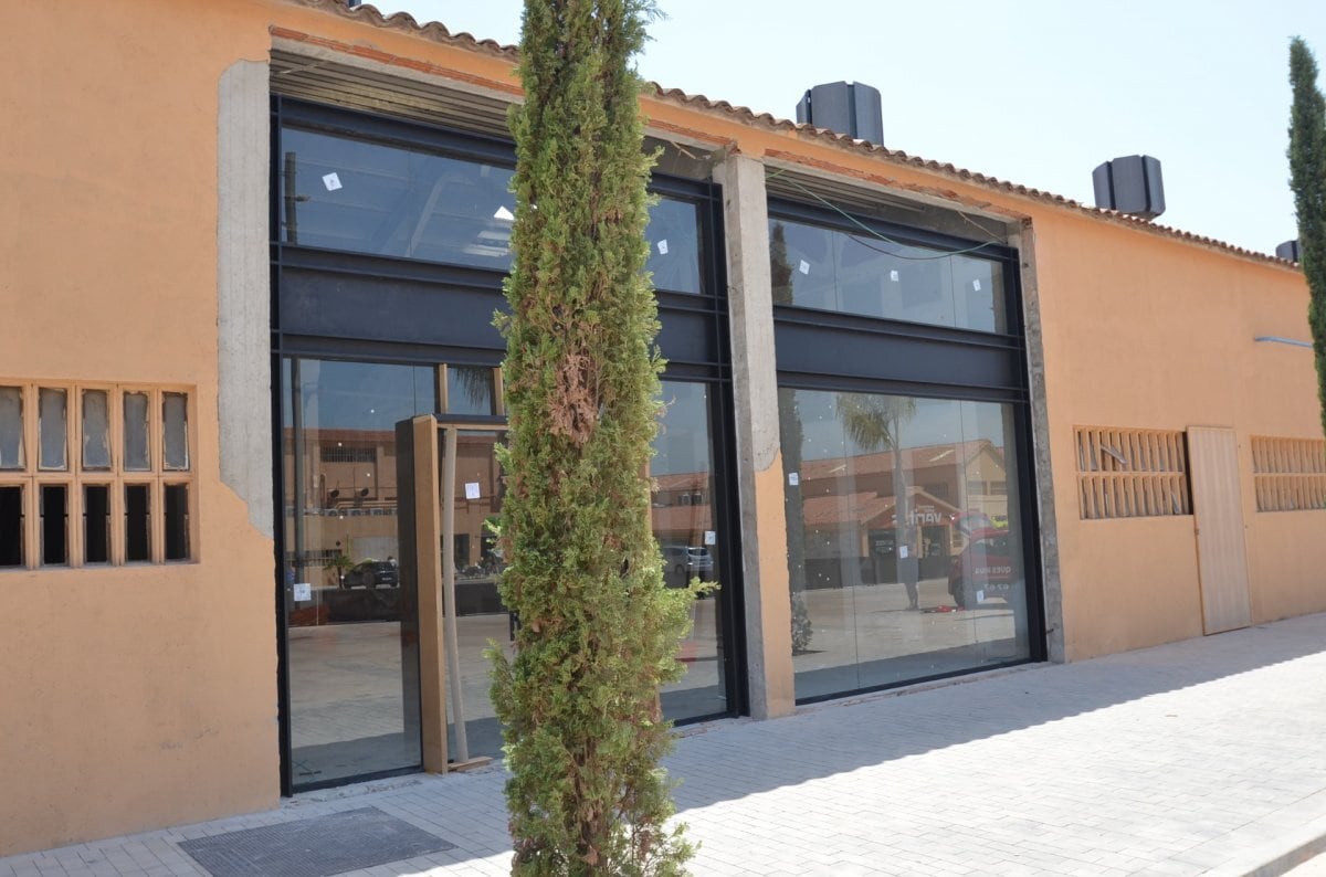 Industrial in Sant Pere de Ribes, Barcelona to rent Building Photo- Image 1 of 8