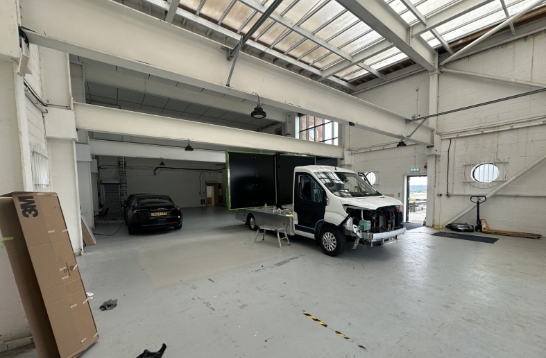 105 Mannings Heath Rd, Poole to rent Interior Photo- Image 1 of 2