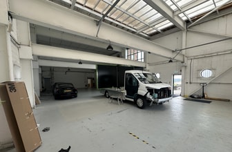 105 Mannings Heath Rd, Poole to rent Interior Photo- Image 1 of 2