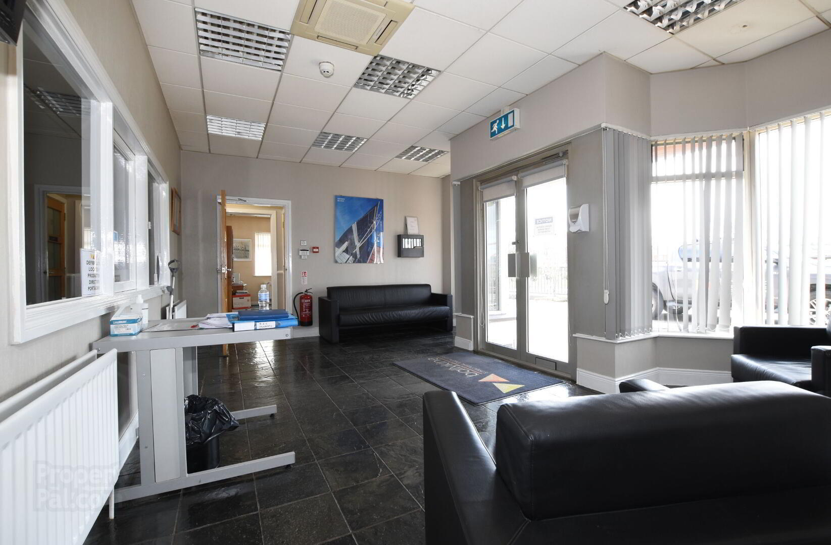 51 Lisburn Rd, Ballynahinch to rent Interior Photo- Image 1 of 3