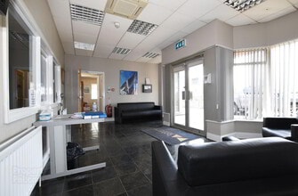 51 Lisburn Rd, Ballynahinch to rent Interior Photo- Image 1 of 3