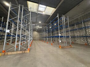 Light Industrial in Herblay-sur-Seine to rent Interior Photo- Image 2 of 3