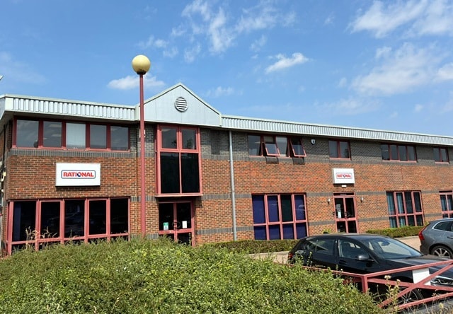 Laporte Way, Luton to rent Building Photo- Image 1 of 2