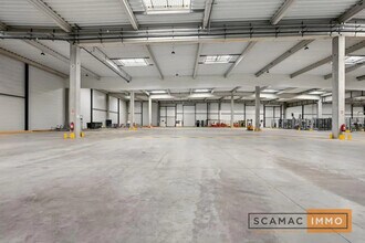 Industrial in Sucy-en-Brie to rent Building Photo- Image 1 of 6