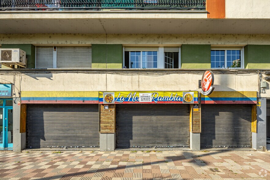 Retail in Rubí, Barcelona to rent - Building Photo - Image 3 of 5