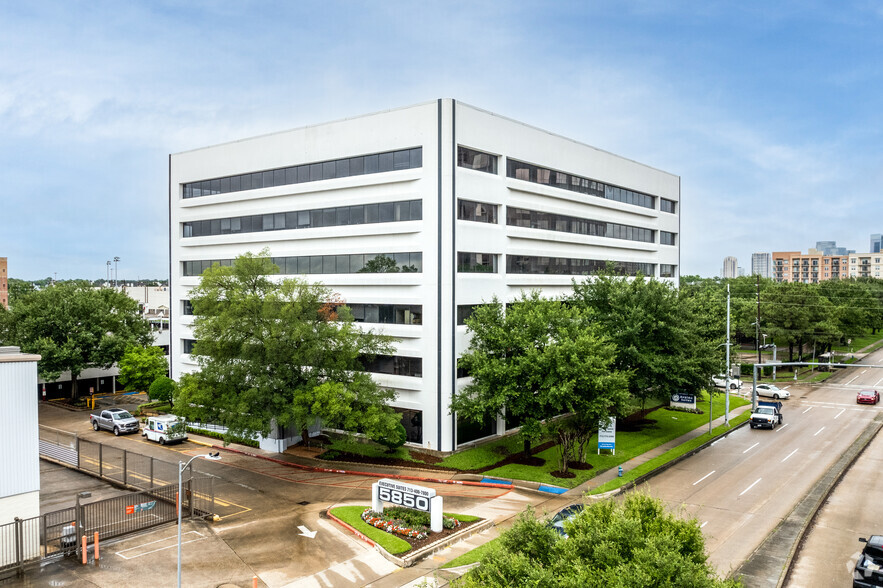 5850 San Felipe St, Houston, TX for rent - Building Photo - Image 2 of 4