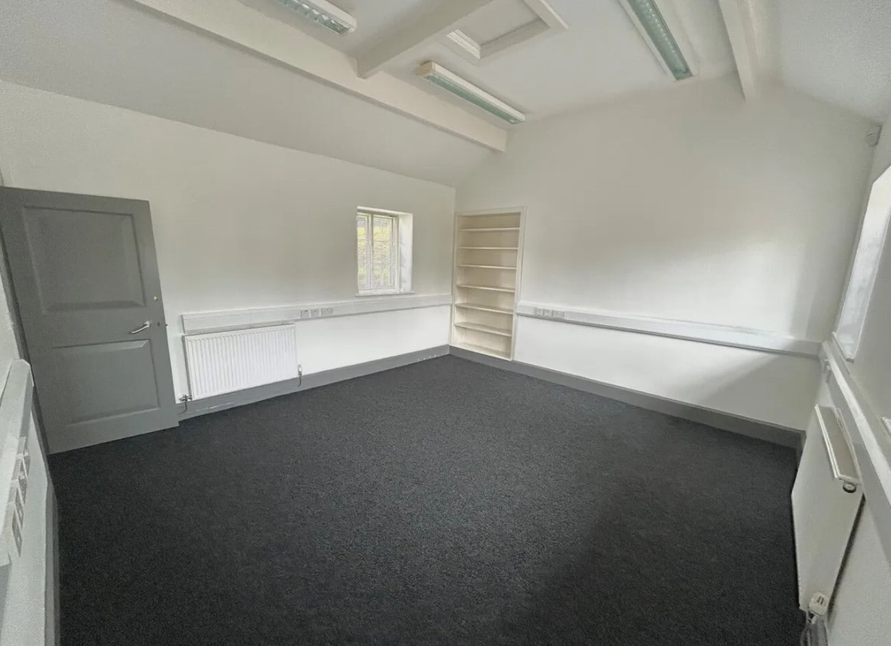 A4042 Llanover Business Centre, Abergavenny to rent Interior Photo- Image 1 of 6