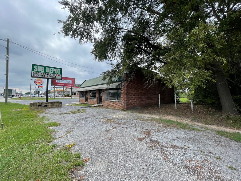 117 Highway 15-401 Byp E, Bennettsville, SC for sale - Building Photo - Image 2 of 5