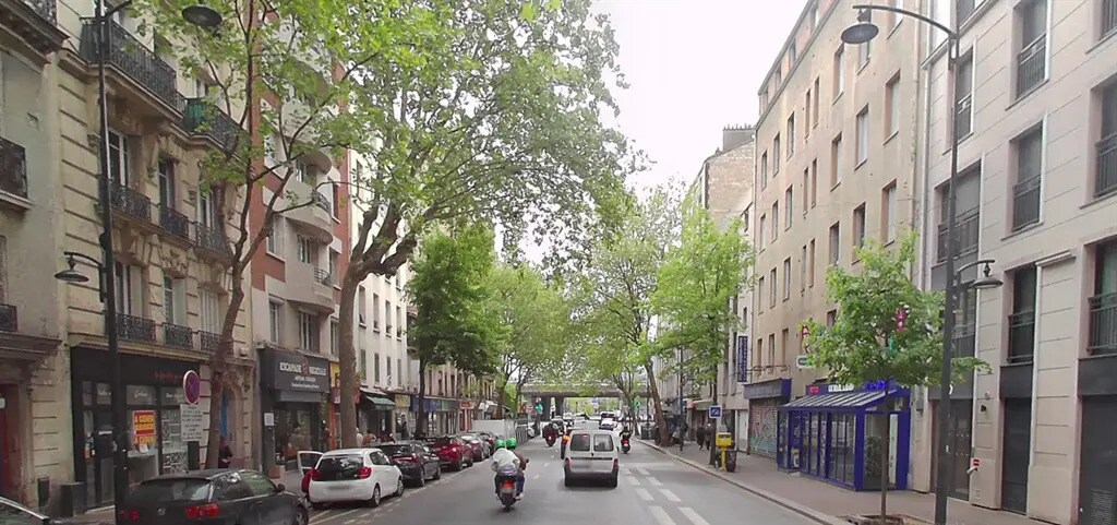 Retail in Clichy to rent Building Photo- Image 1 of 4