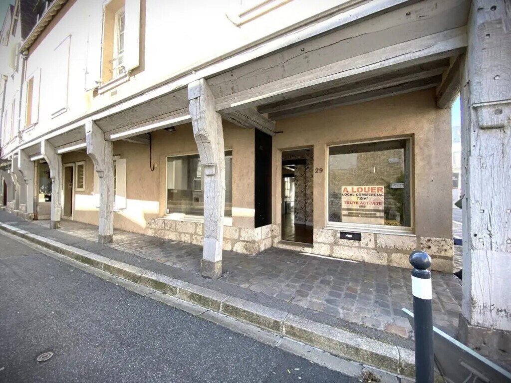 Location Commerce 72 m² - Photo 1