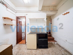 Retail in Madrid, Madrid to rent Interior Photo- Image 1 of 12
