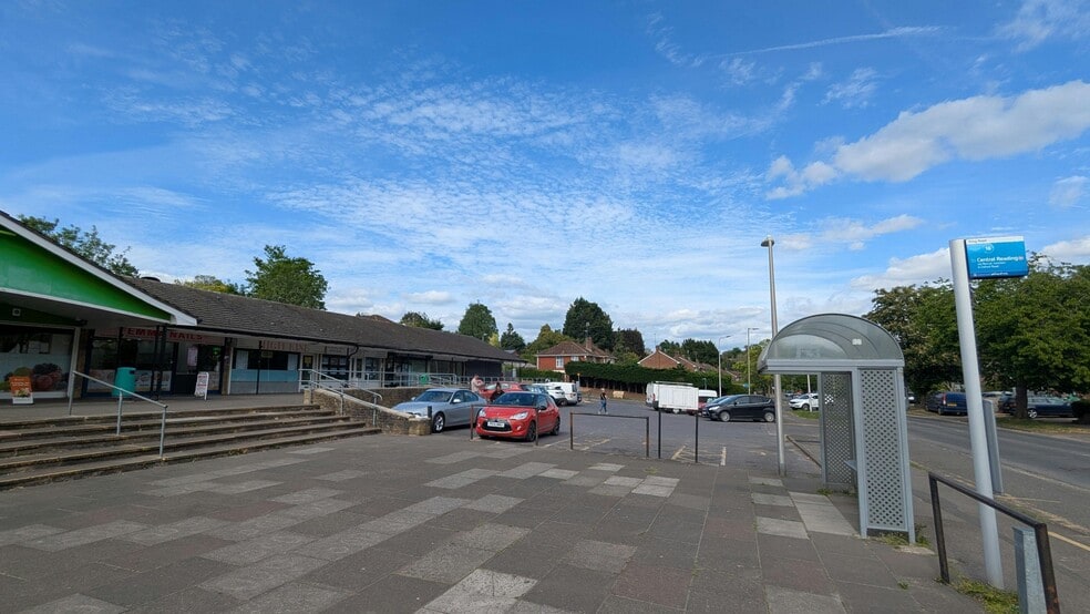 Overdown Rd, Reading to rent - Building Photo - Image 3 of 12