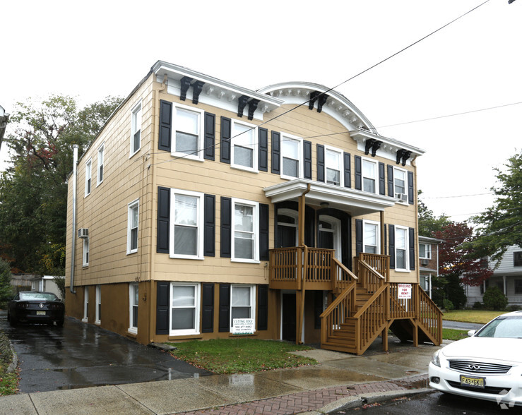 488-492 W Grand Ave, Rahway, NJ for rent - Primary Photo - Image 1 of 2