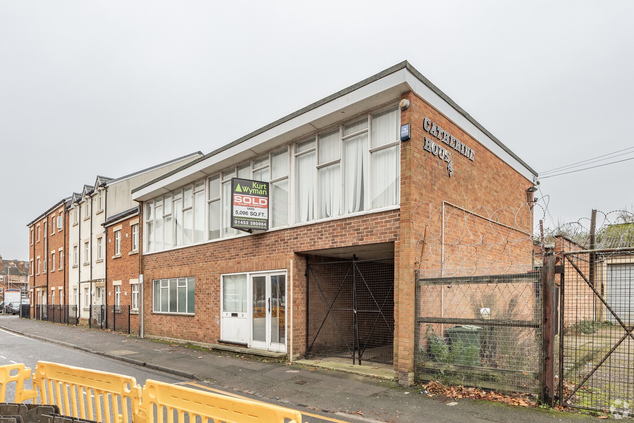 9-11 St. Catherine St, Gloucester to rent Primary Photo- Image 1 of 4