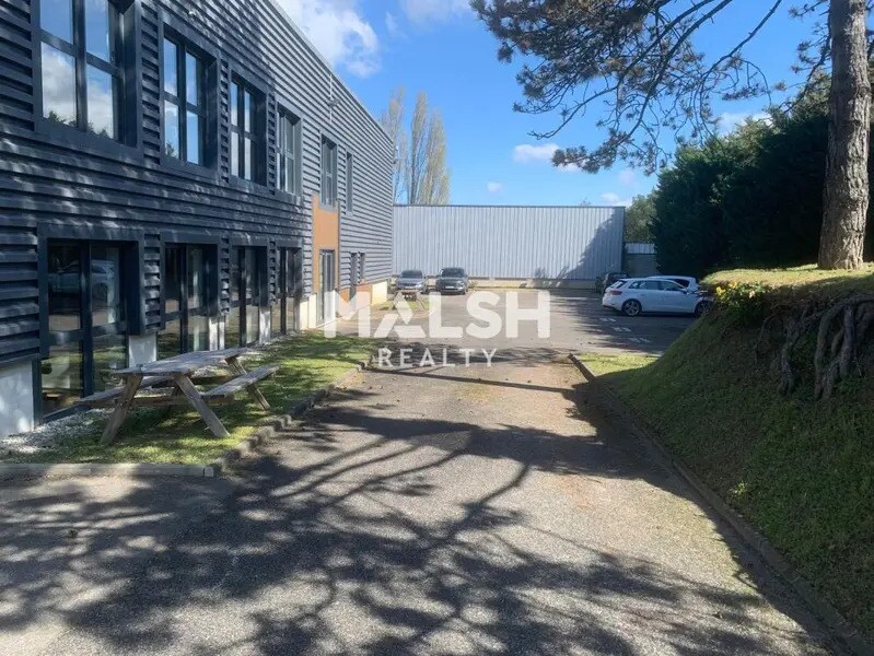 Location Bureaux 205 m² - Photo 1
