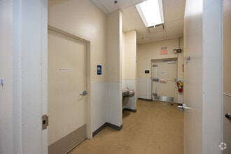 593-659 Holcomb Bridge Rd, Roswell, GA to rent Interior Photo- Image 2 of 6