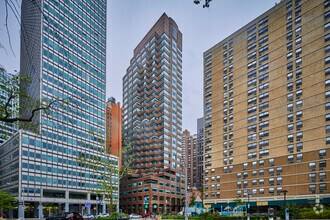 40 Fulton St, New York, NY for rent Building Photo- Image 1 of 12