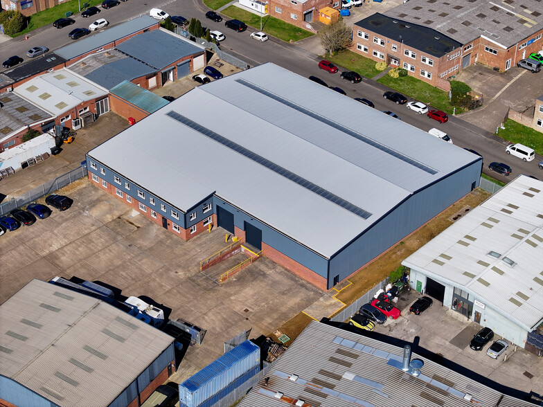Borough Road, Buckingham Road Industrial Estate, Brackley to rent - Building Photo - Image 3 of 4