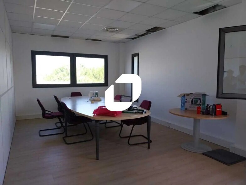 Office in Montpellier to rent - Building Photo - Image 2 of 18
