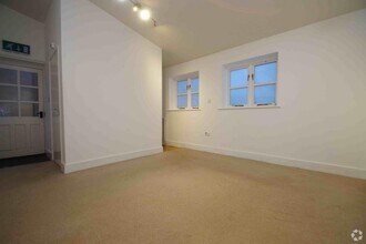 19-20 St Marys St, Wallingford to rent Interior Photo- Image 1 of 2