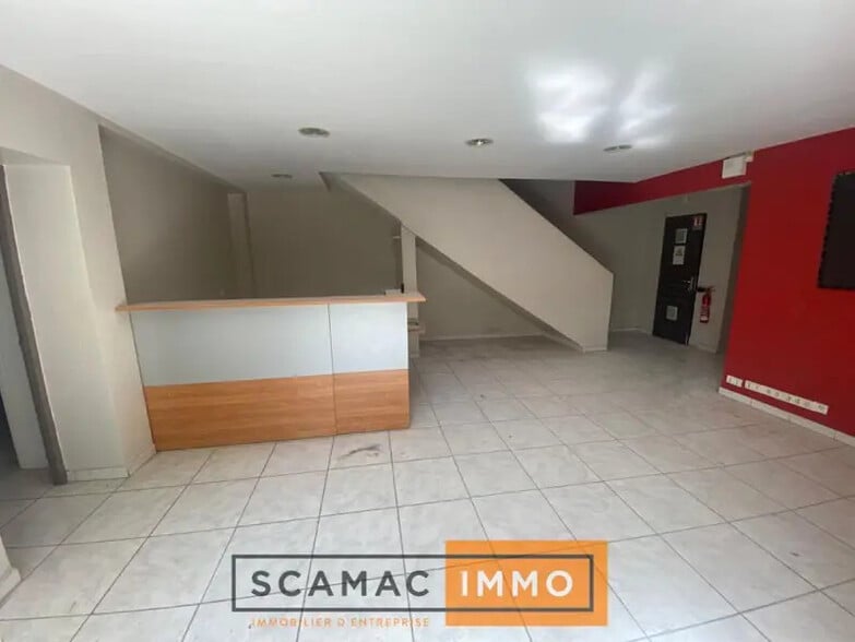 Industrial in Aubagne to rent - Interior Photo - Image 2 of 8